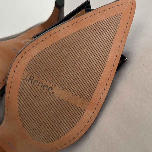 J. Renee Idrease Pump Gray Suede size 8 - Picture 9 of 13